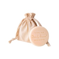 Savon naturel dans un sac en toile