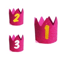 Couronne en mousse fuchsia avec paillettes et numéro pour enfants