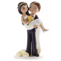 Figurine pour gâteau de mariage d'un marié clin d'oeil avec la mariée dans ses bras de 16 cm